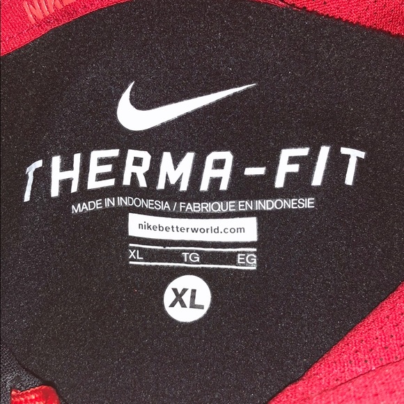 Two Nike hoodies - Picture 7 of 7